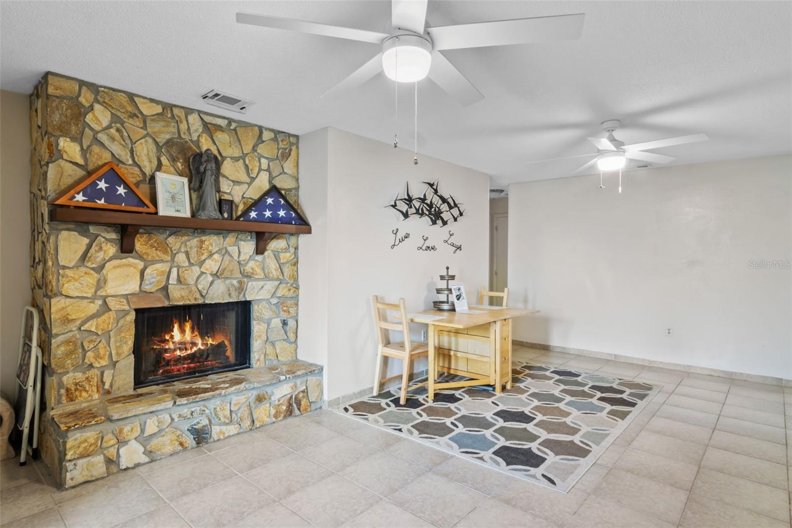 ELOISE WOODS EAST LAKE MARIAM UNIT - Residential