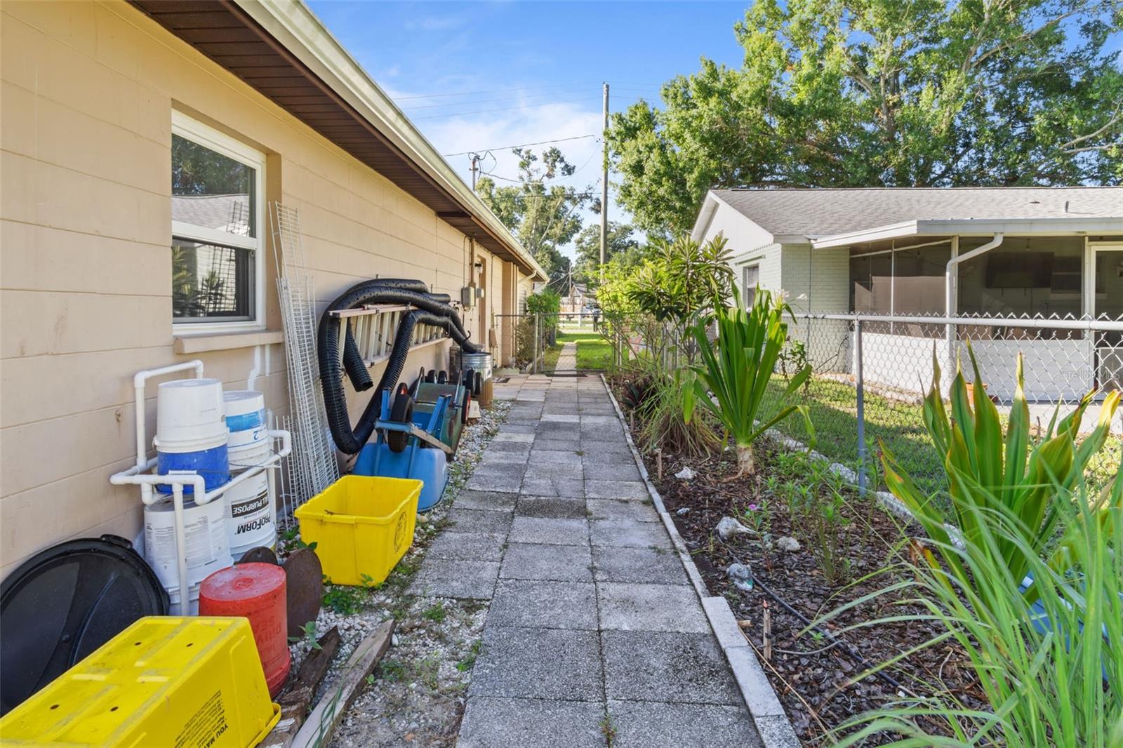 ELOISE WOODS EAST LAKE MARIAM UNIT - Residential