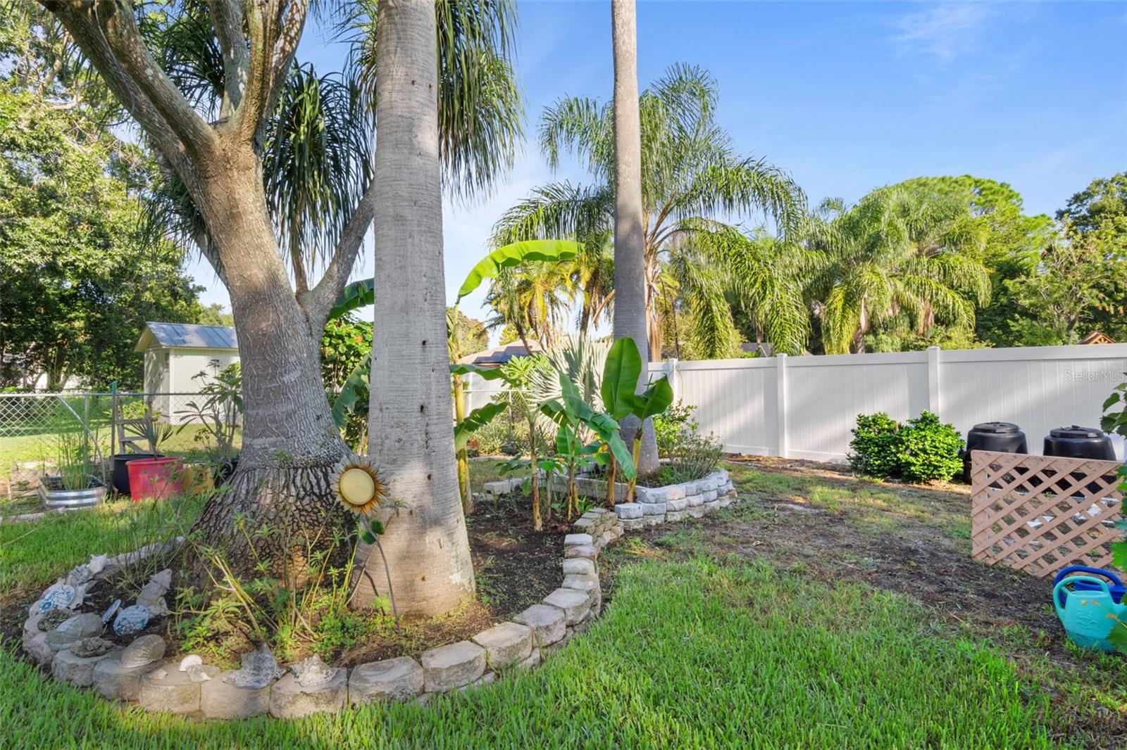 ELOISE WOODS EAST LAKE MARIAM UNIT - Residential