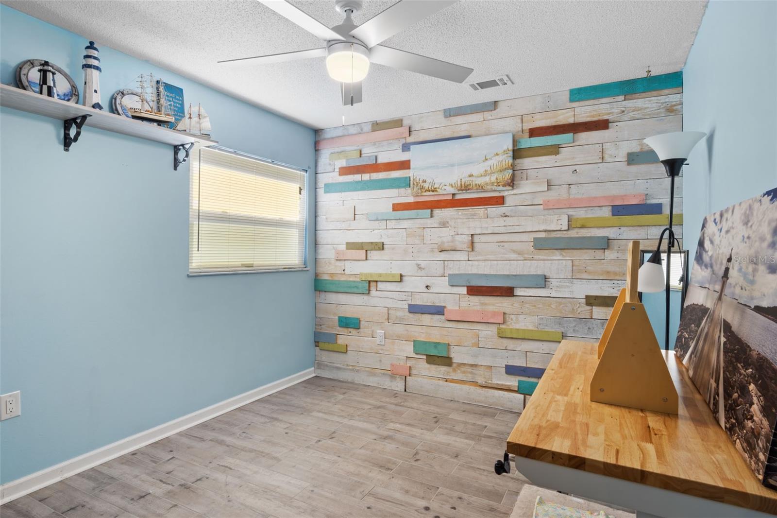 ELOISE WOODS EAST LAKE MARIAM UNIT - Residential