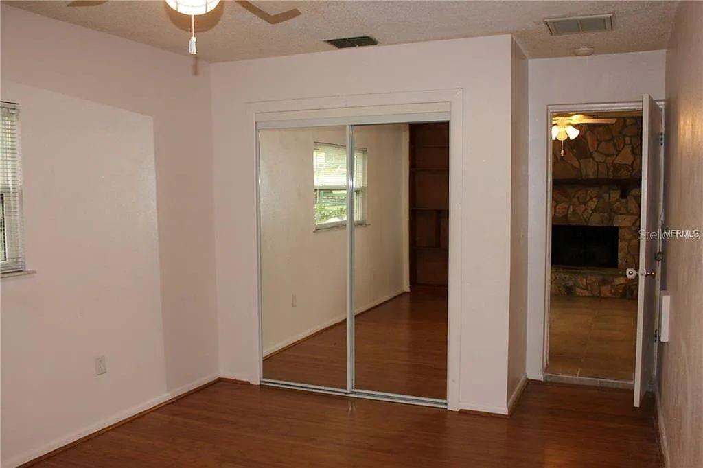 ELOISE WOODS EAST LAKE MARIAM UNIT - Residential