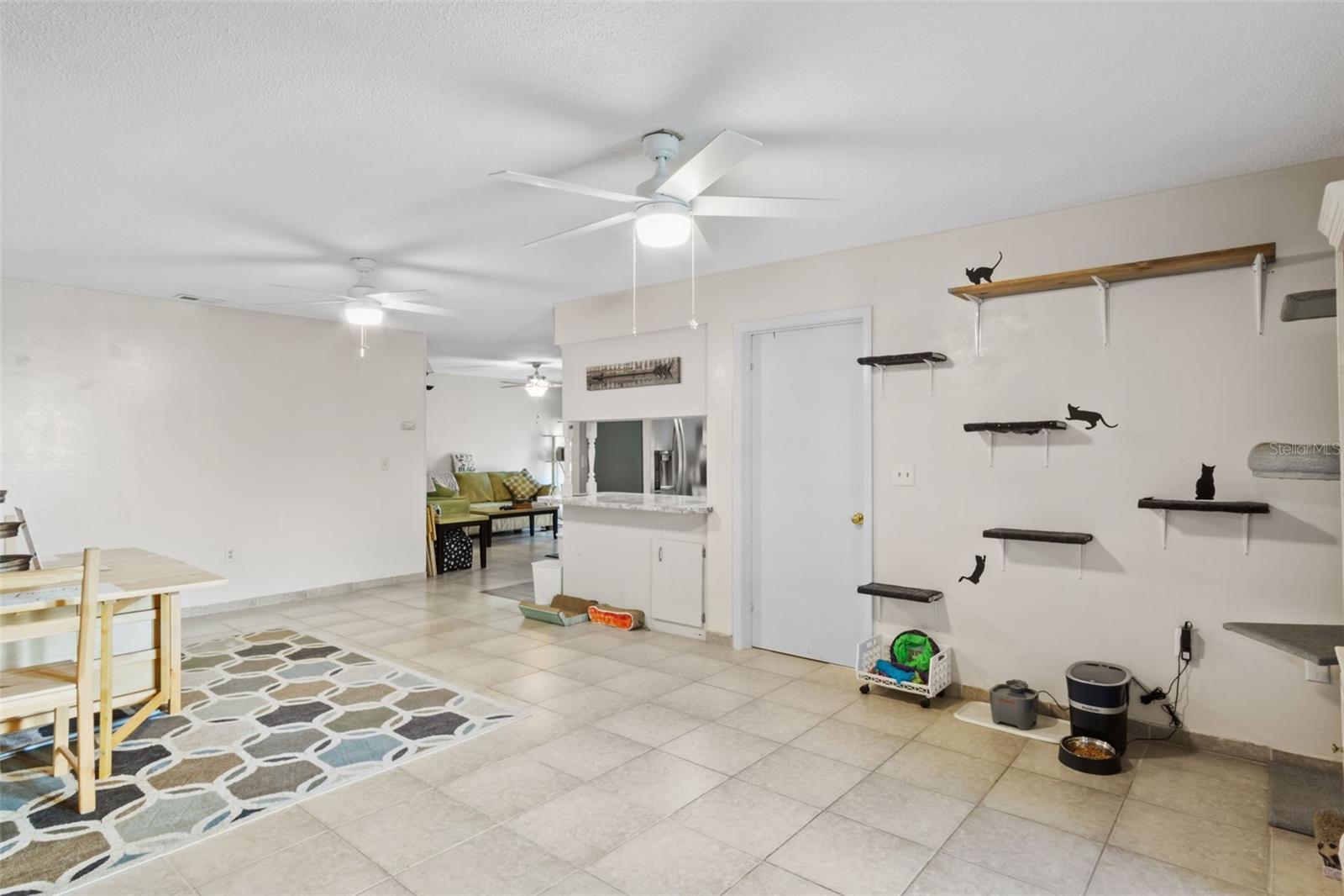 ELOISE WOODS EAST LAKE MARIAM UNIT - Residential