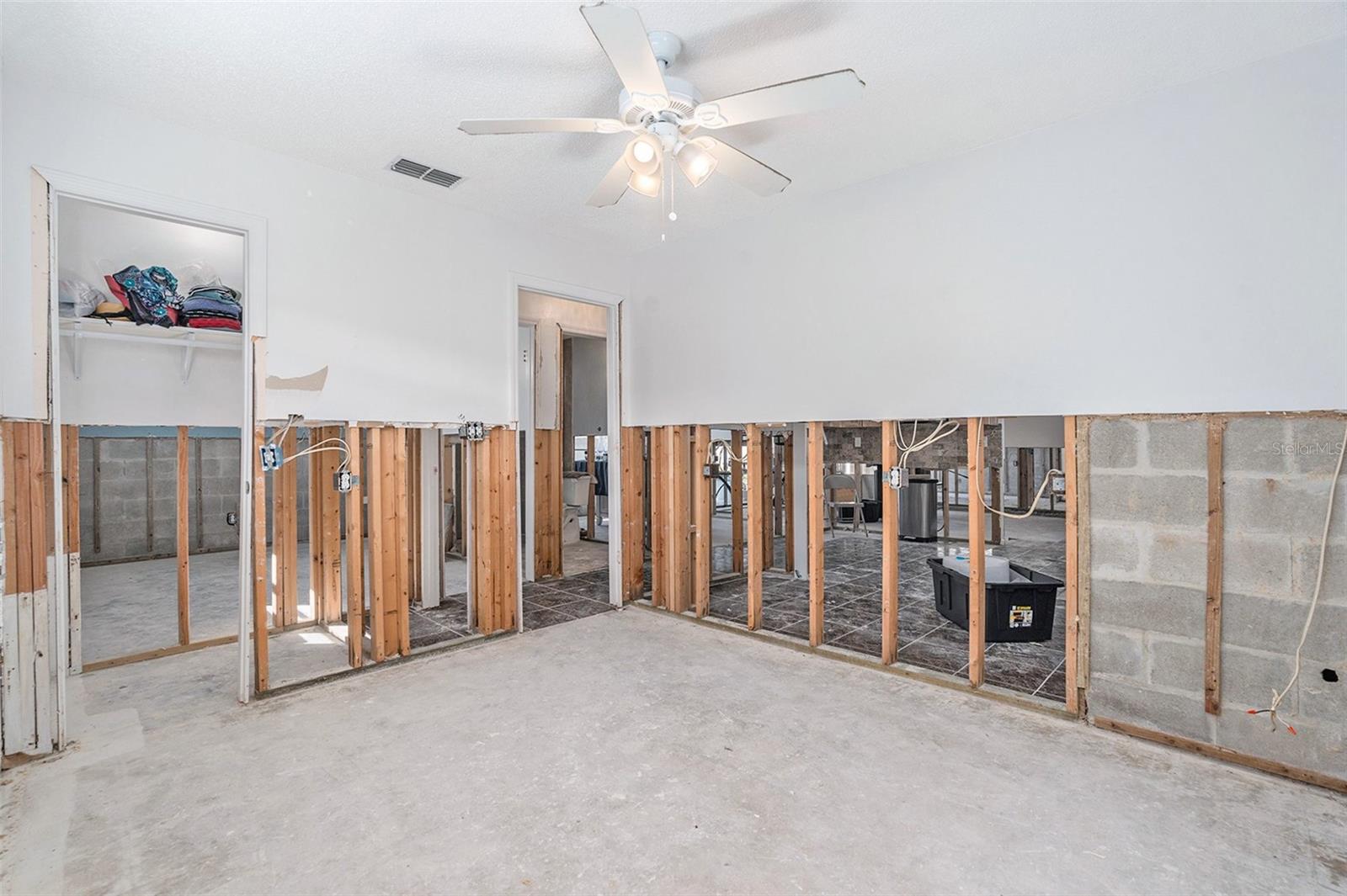 GULF HARBORS WOODLANDS - Residential