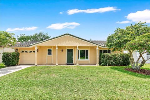Photo of 10137 Mason Dixon Circle, Orlando, FL 32821 (MLS # O6419401)