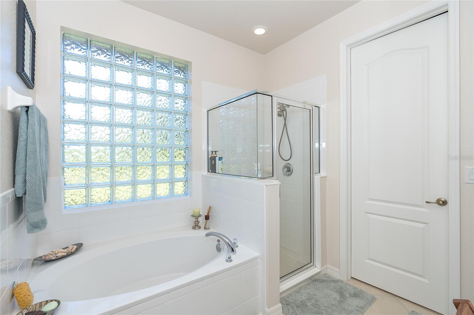 ROTONDA LAKES - Residential Lease