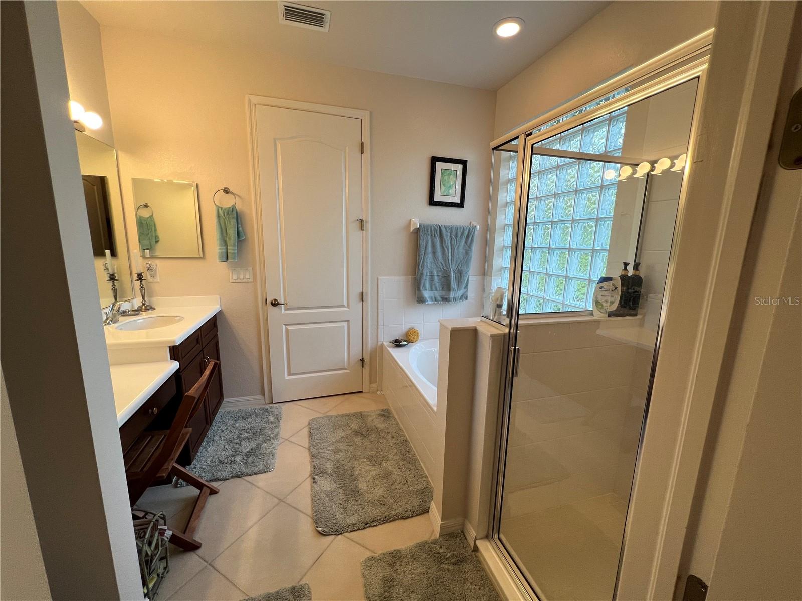 ROTONDA LAKES - Residential Lease