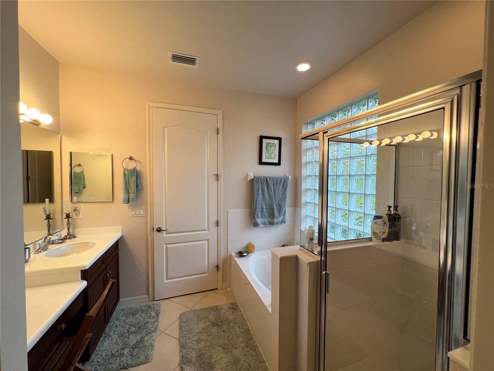 ROTONDA LAKES - Residential Lease