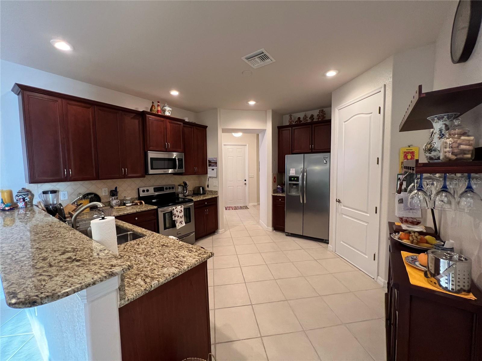 ROTONDA LAKES - Residential Lease