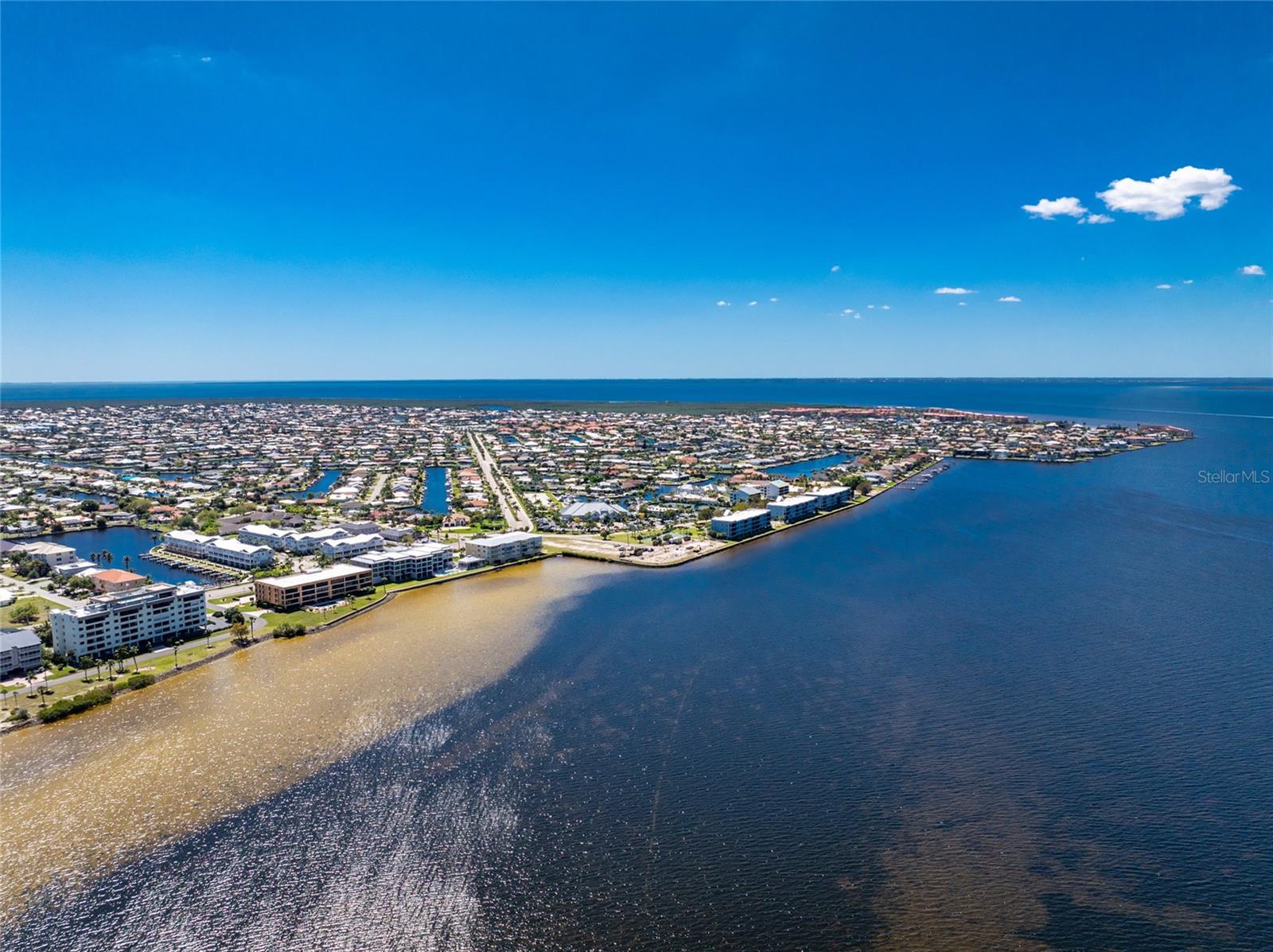 LAVISTA CONDO - Residential