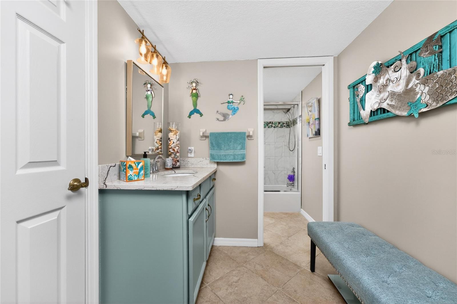 LAVISTA CONDO - Residential