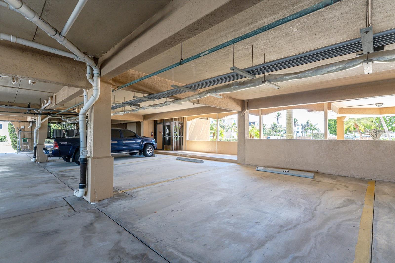 LAVISTA CONDO - Residential