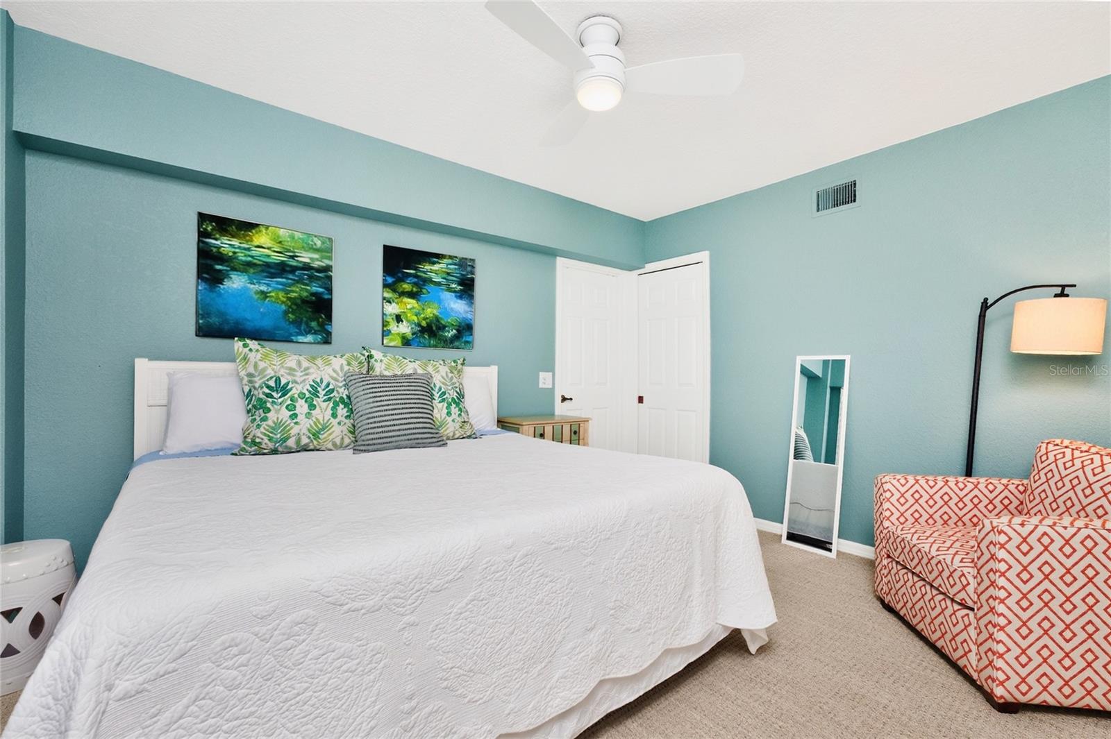 LAVISTA CONDO - Residential