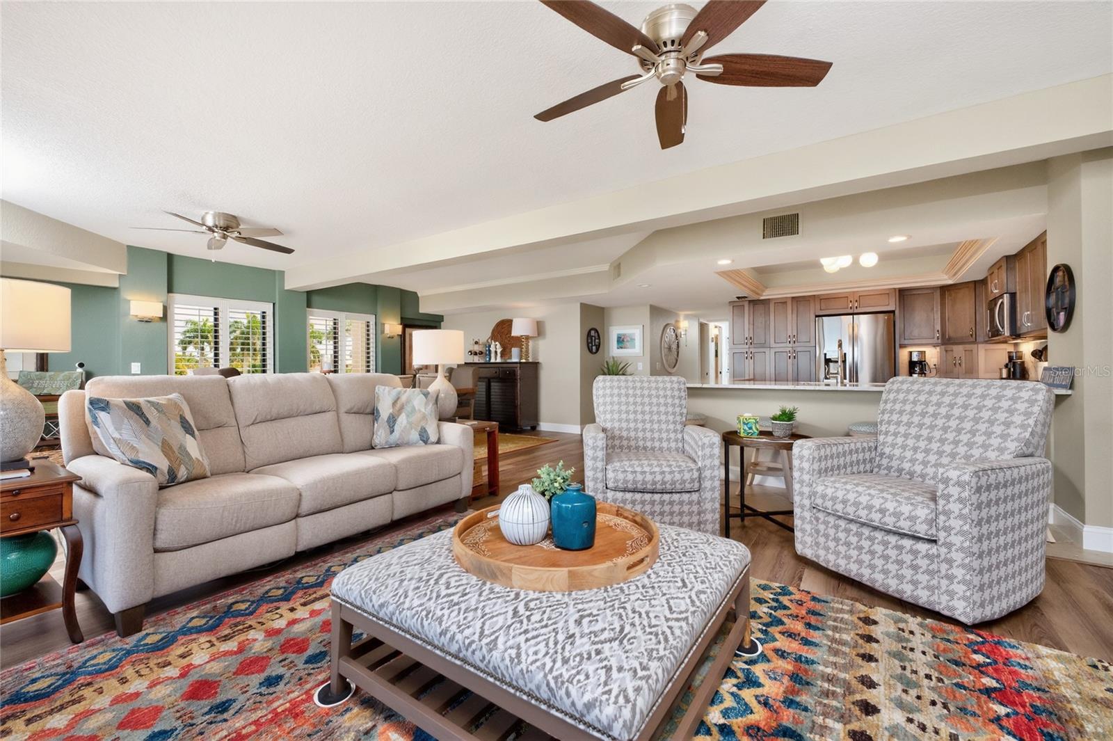 LAVISTA CONDO - Residential