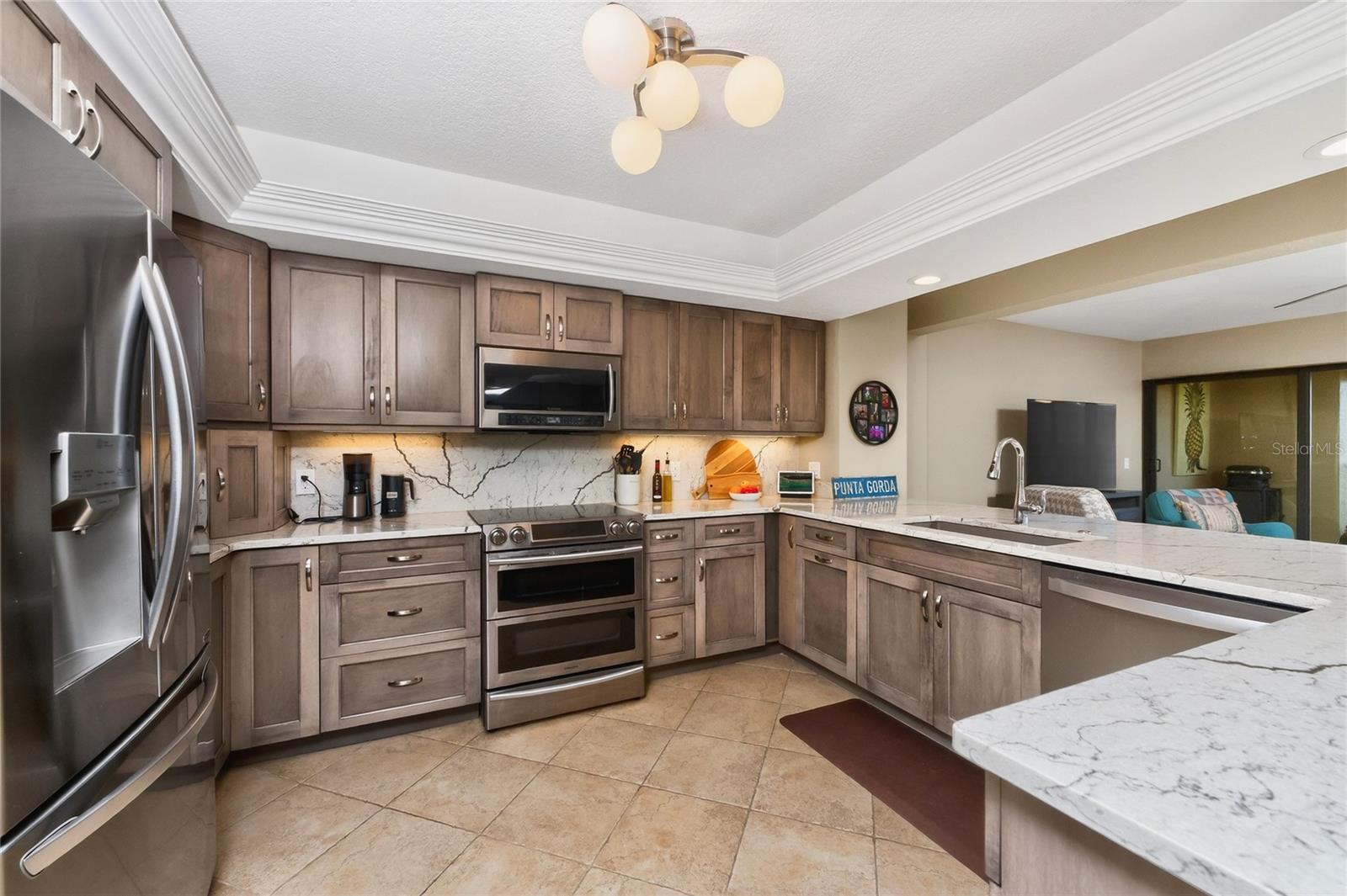 LAVISTA CONDO - Residential