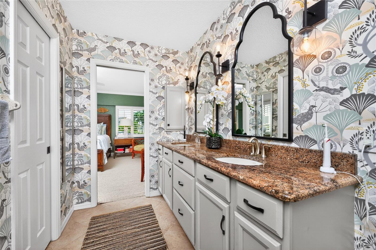 LAVISTA CONDO - Residential