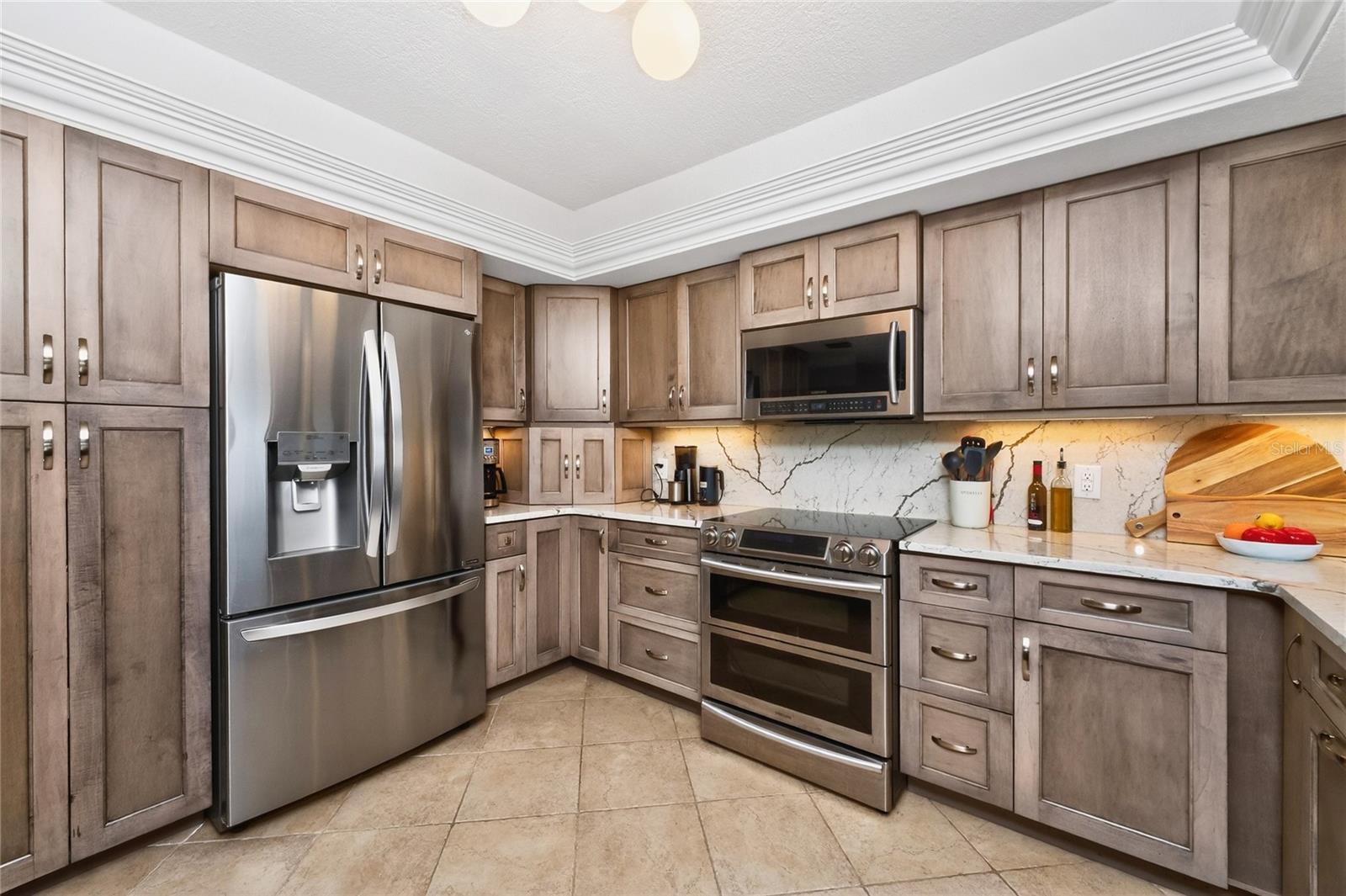 LAVISTA CONDO - Residential