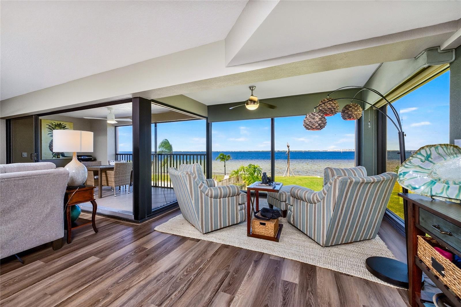 LAVISTA CONDO - Residential