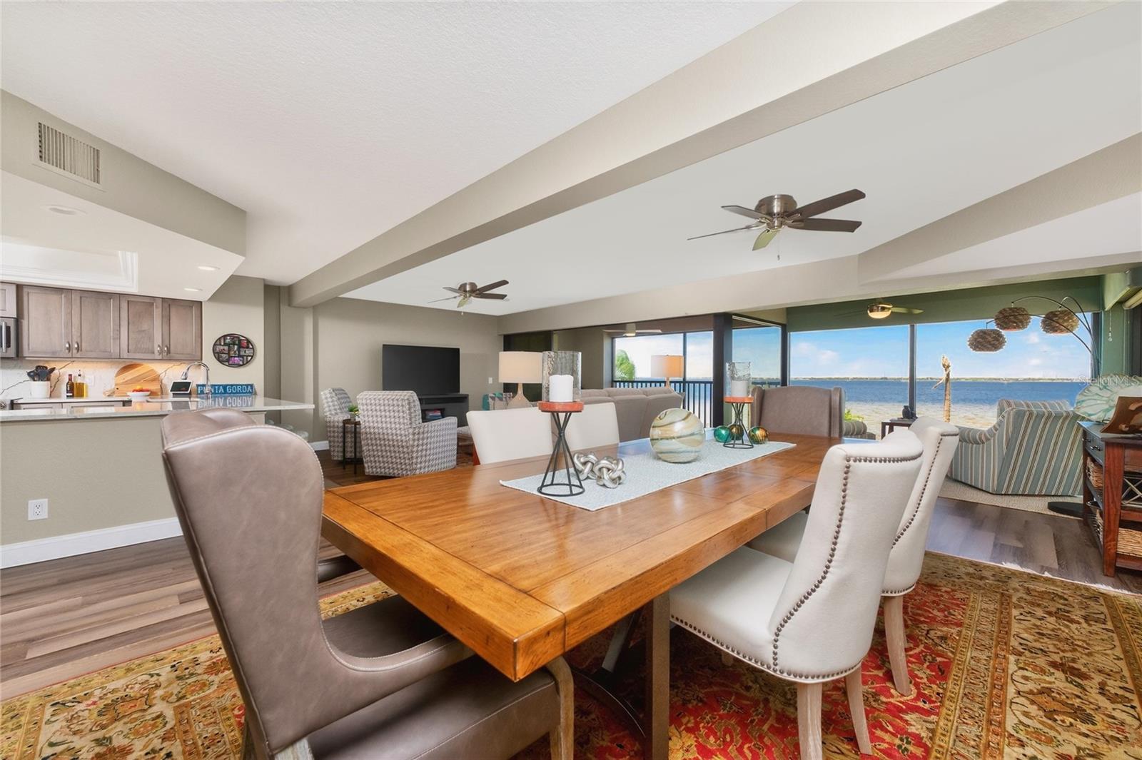 LAVISTA CONDO - Residential