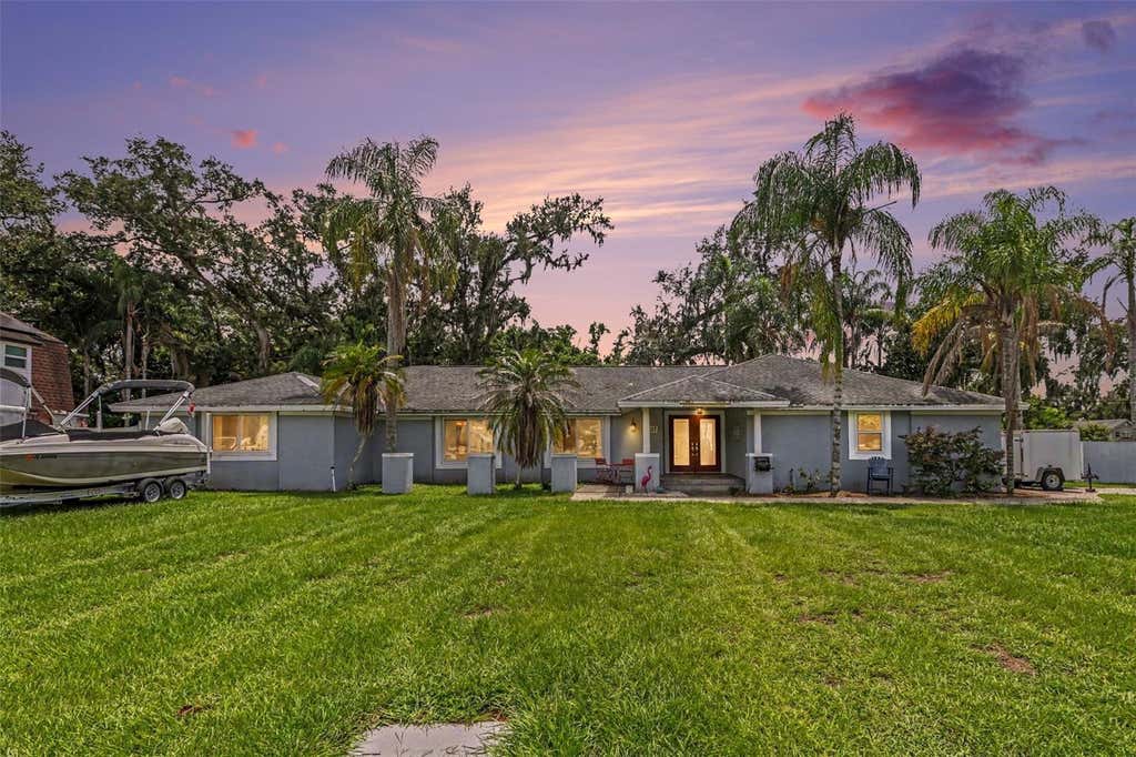 Photo of 1307 Brantwood Drive, Valrico, FL 33594 (MLS # TB8535565)