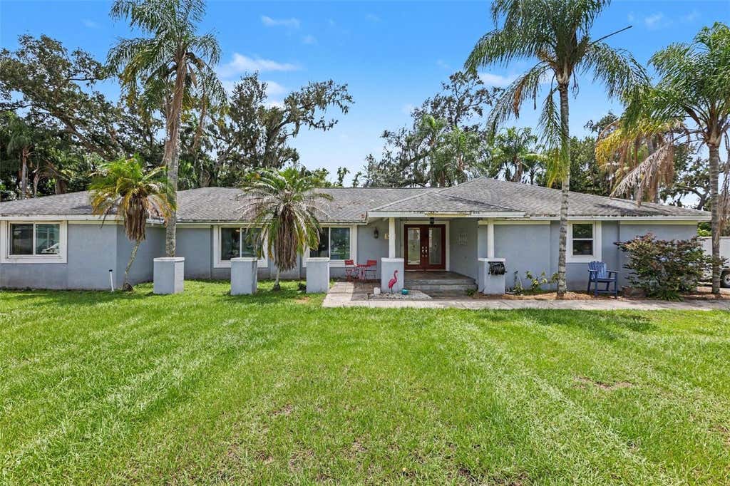 Photo of 1307 Brantwood Drive, Valrico, FL 33594 (MLS # TB8535565)
