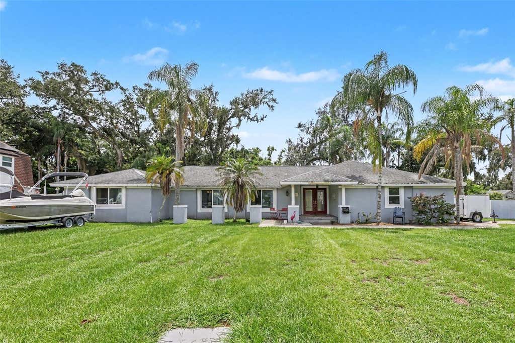 Photo of 1307 Brantwood Drive, Valrico, FL 33594 (MLS # TB8535565)
