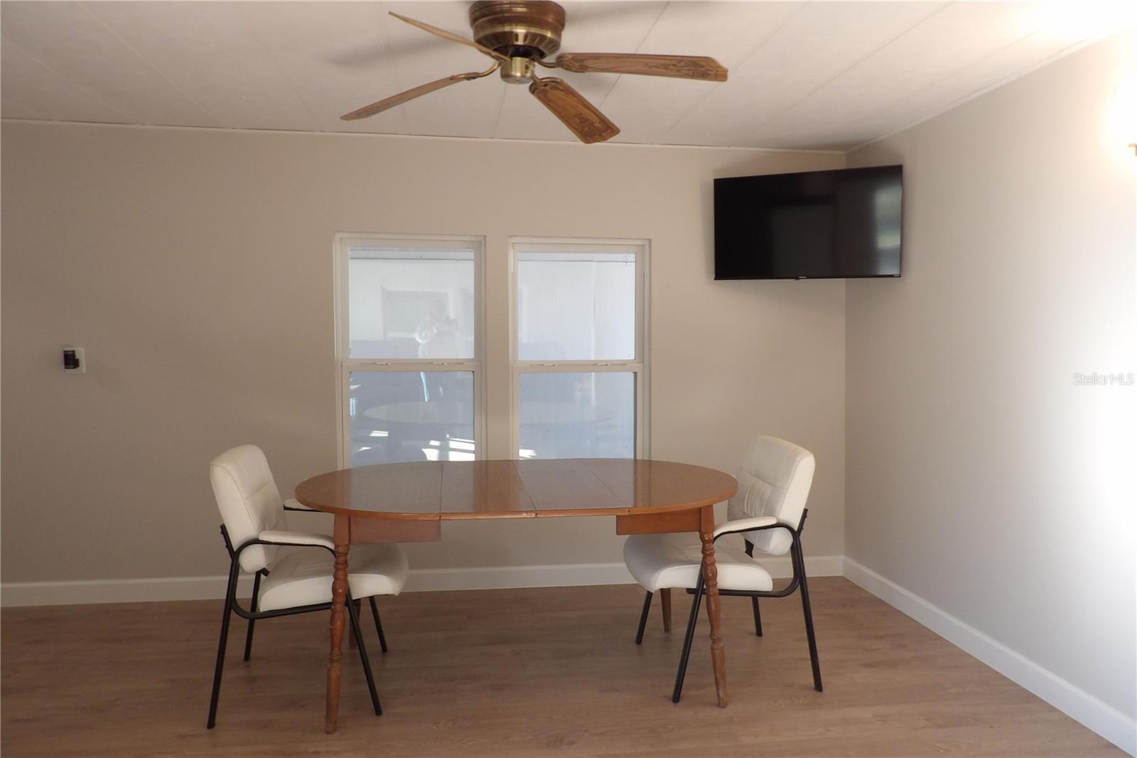 SENATE MANOR UNREC - Residential