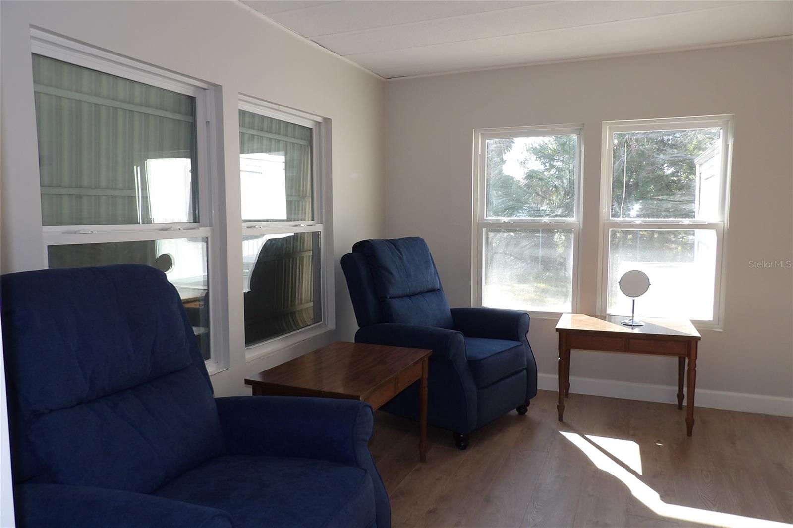 SENATE MANOR UNREC - Residential