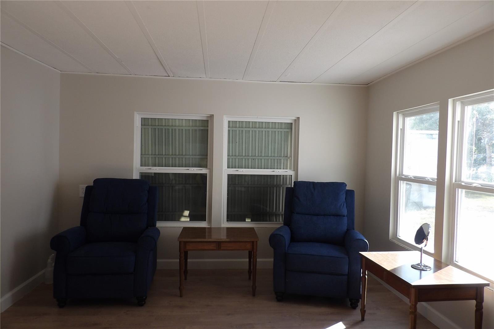 SENATE MANOR UNREC - Residential