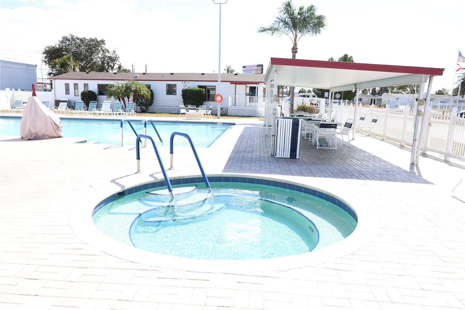 SENATE MANOR UNREC - Residential