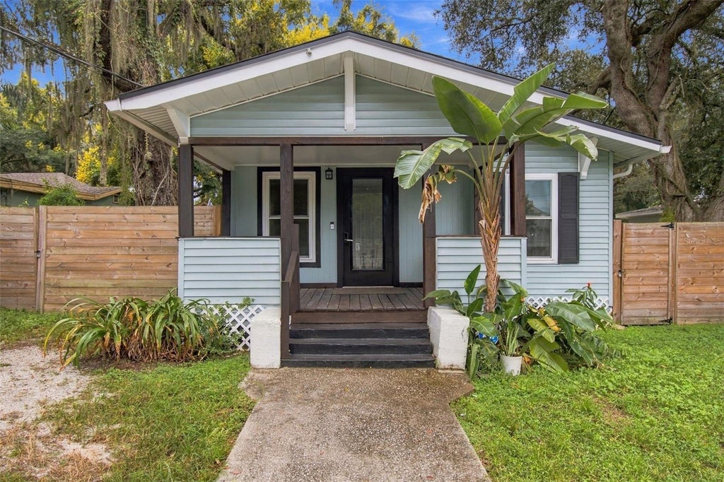 Photo of 1611 E Genesee Street, Tampa, FL 33610 (MLS # TB8553349)