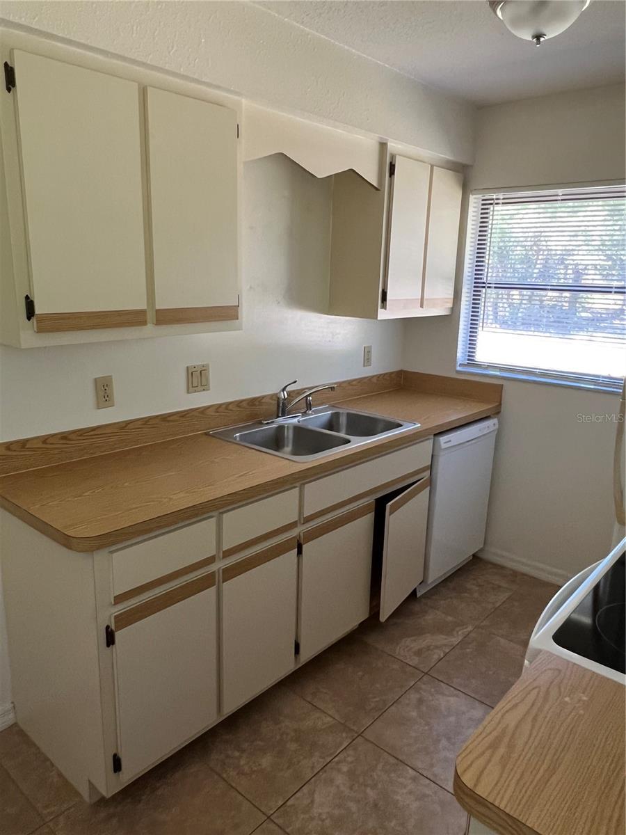 BIRCHWOOD 01 & 02 - Residential Lease