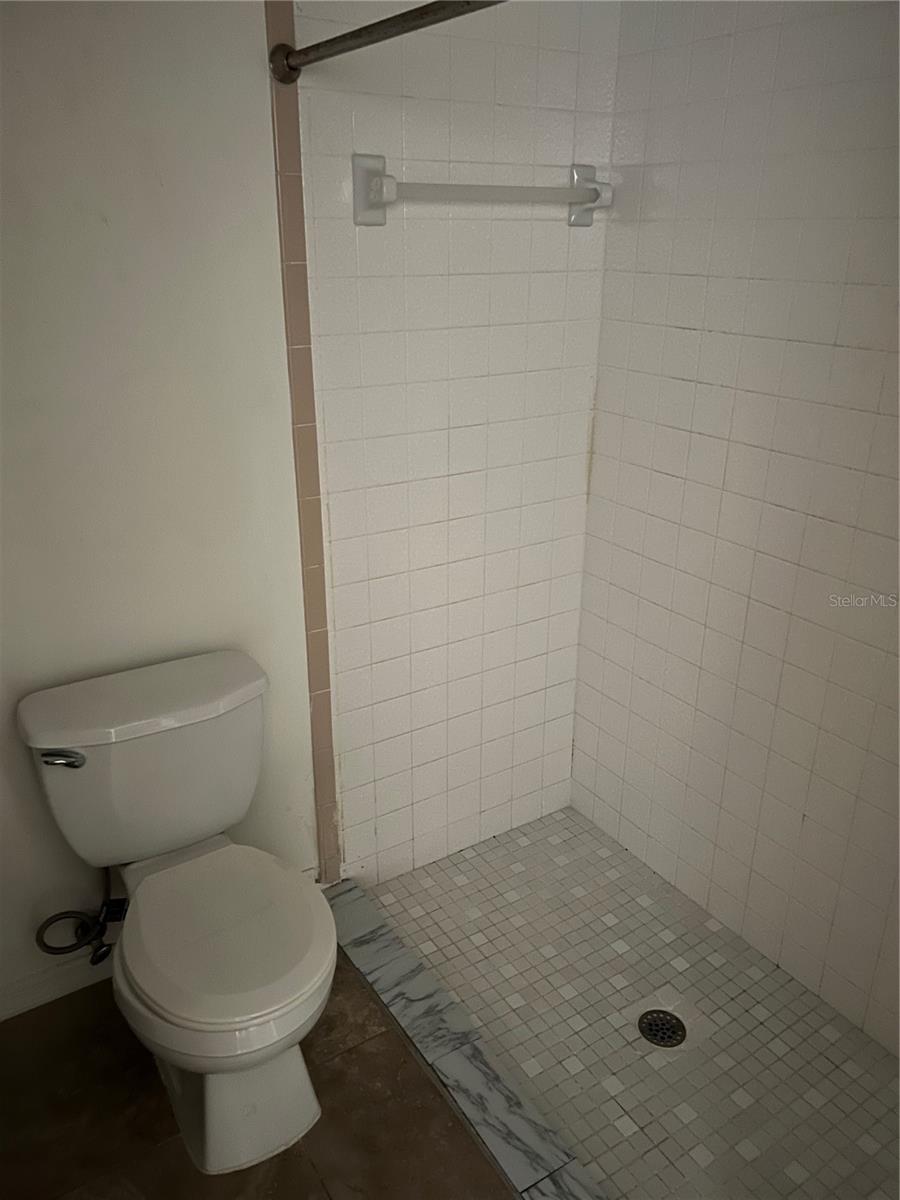 BIRCHWOOD 01 & 02 - Residential Lease