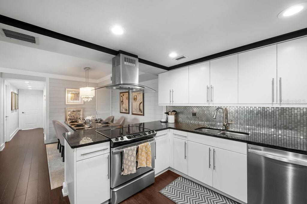 ISLANDER CLUB OF LONGBOAT - Residential