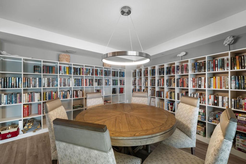 ISLANDER CLUB OF LONGBOAT - Residential