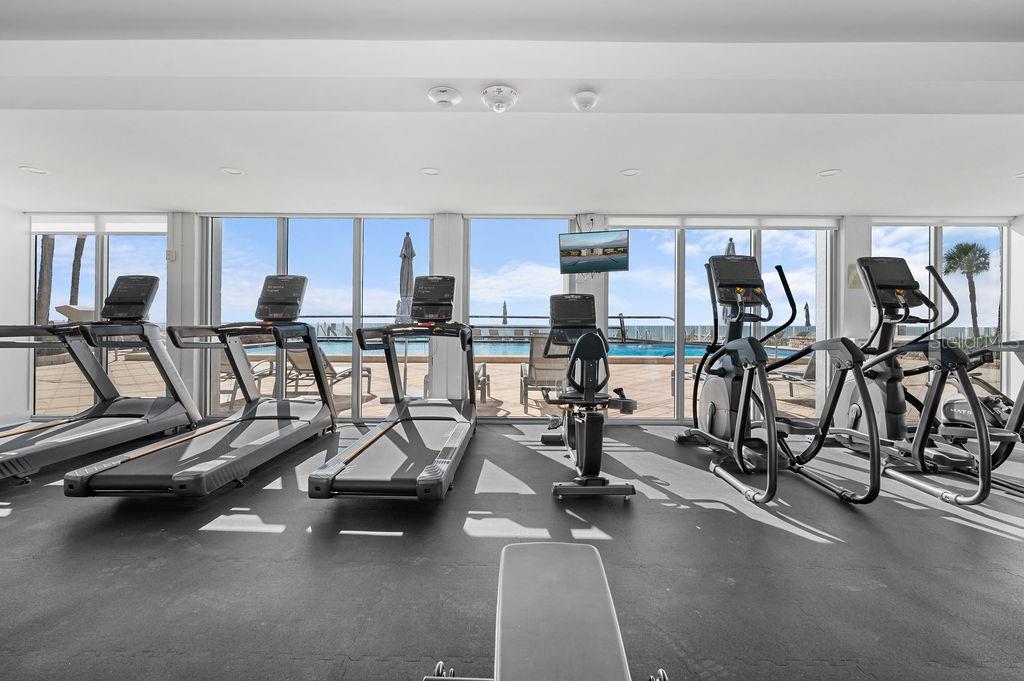 ISLANDER CLUB OF LONGBOAT - Residential