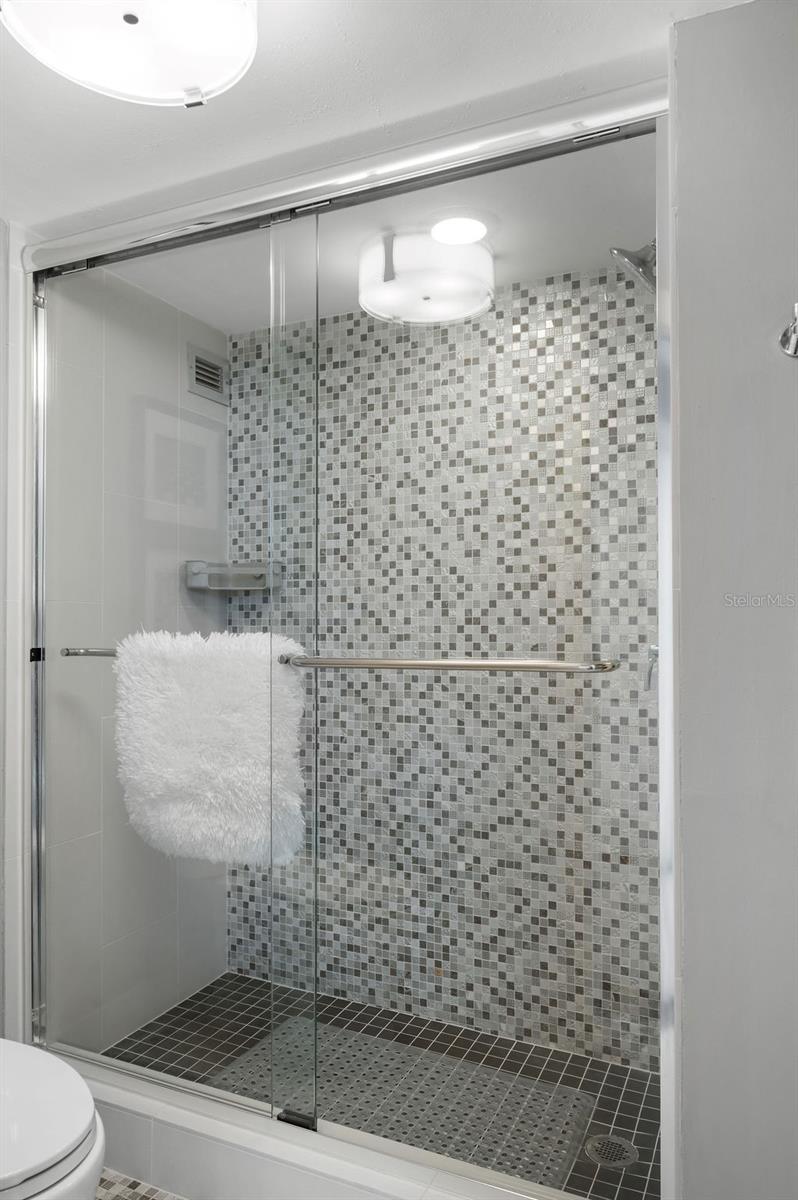 ISLANDER CLUB OF LONGBOAT - Residential