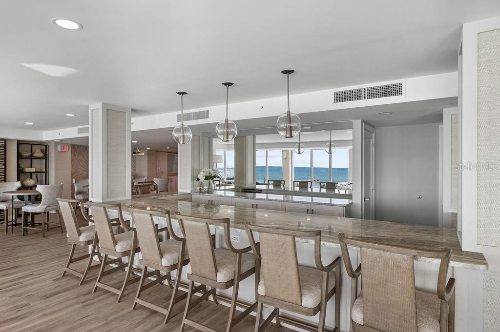 ISLANDER CLUB OF LONGBOAT - Residential