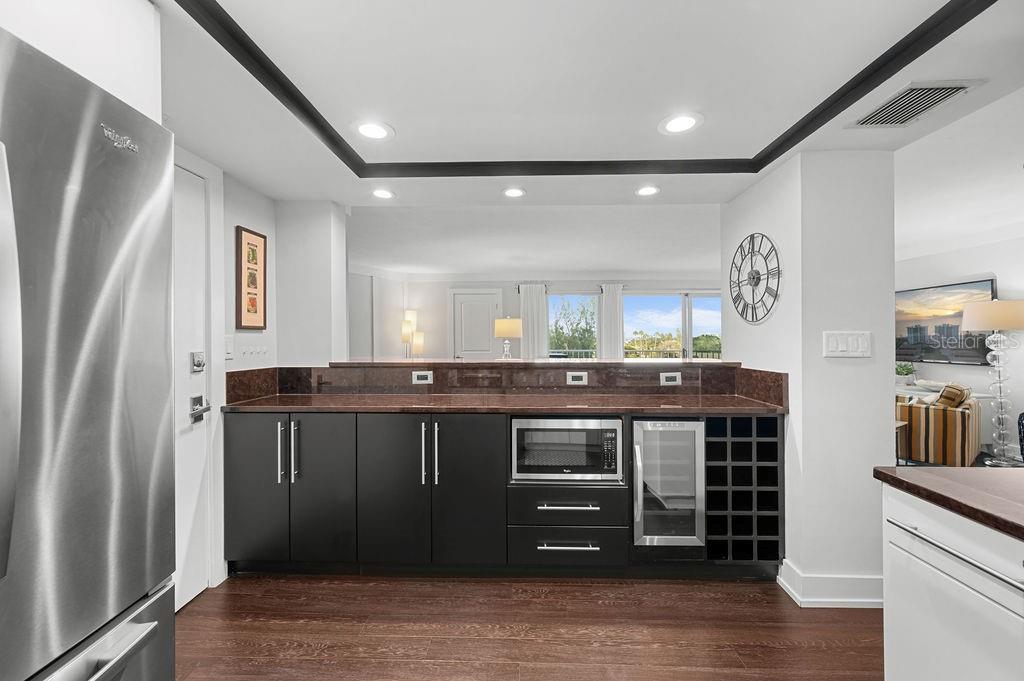 ISLANDER CLUB OF LONGBOAT - Residential