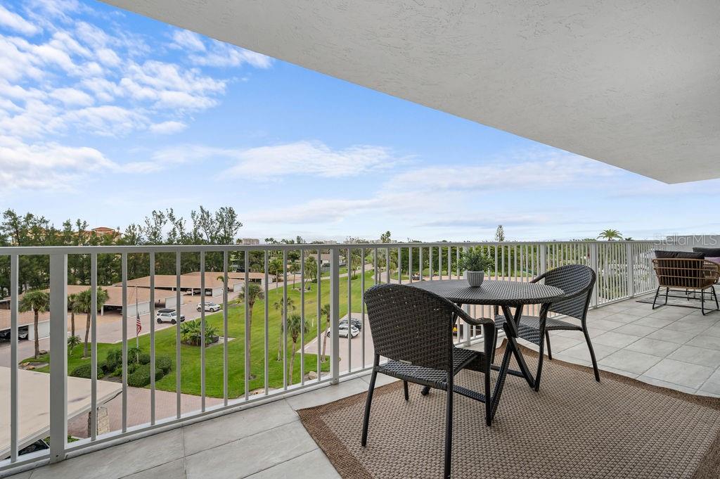 ISLANDER CLUB OF LONGBOAT - Residential