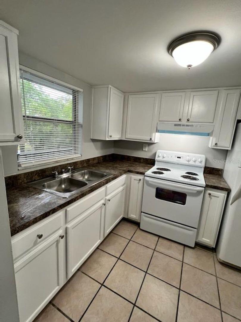 JOHNSONS D P SUB - Residential Lease