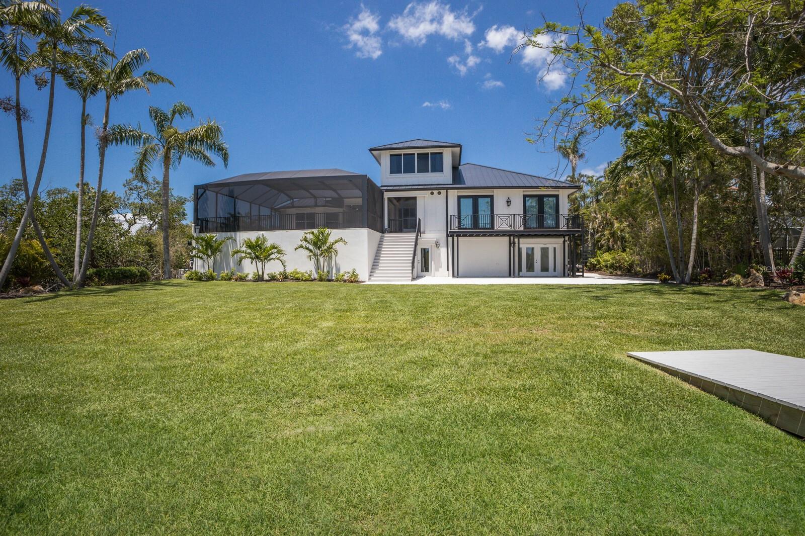 MAHOGANY BAY - Residential