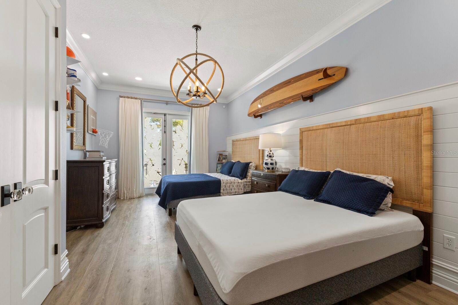 MAHOGANY BAY - Residential