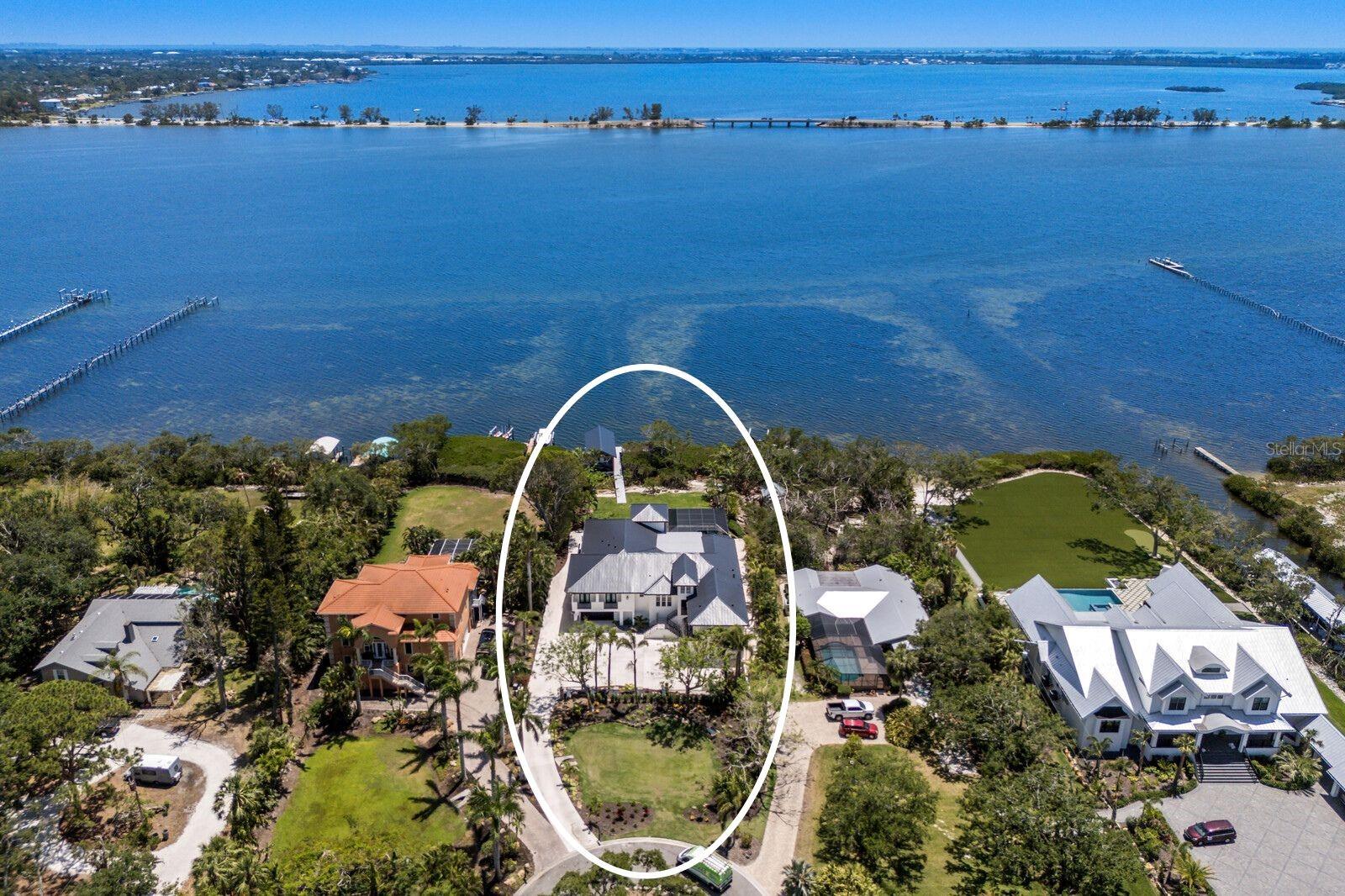 MAHOGANY BAY - Residential