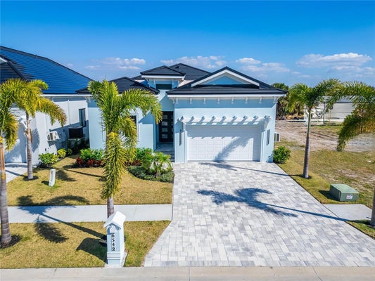 6542 SIMONE SHORES CIR, APOLLO BEACH, FL 33572 - Image 35de4cd286fdeaa68da4c433d895ffec/2148579080
