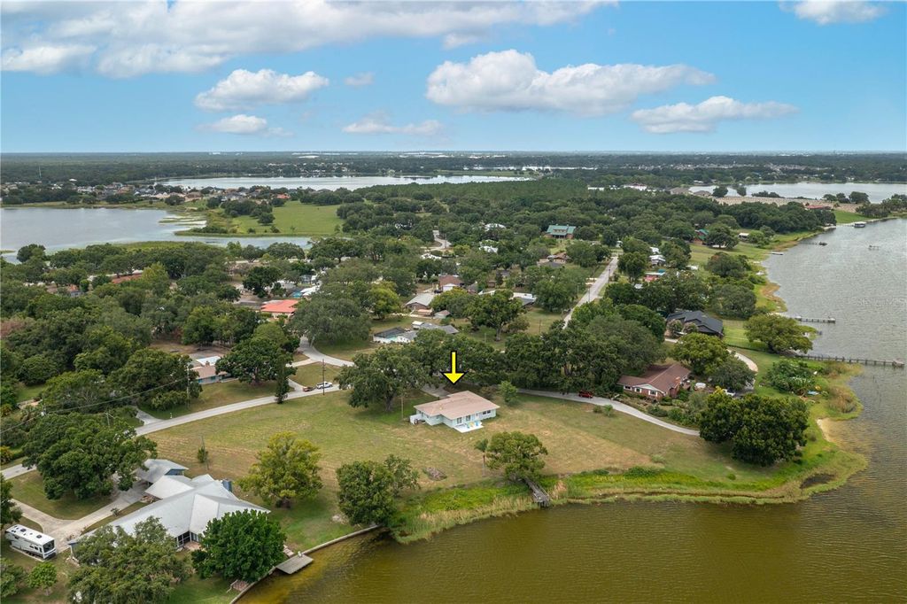 Photo of 21 Lake Avenue, Winter Haven, FL 33880 (MLS # L4959669)