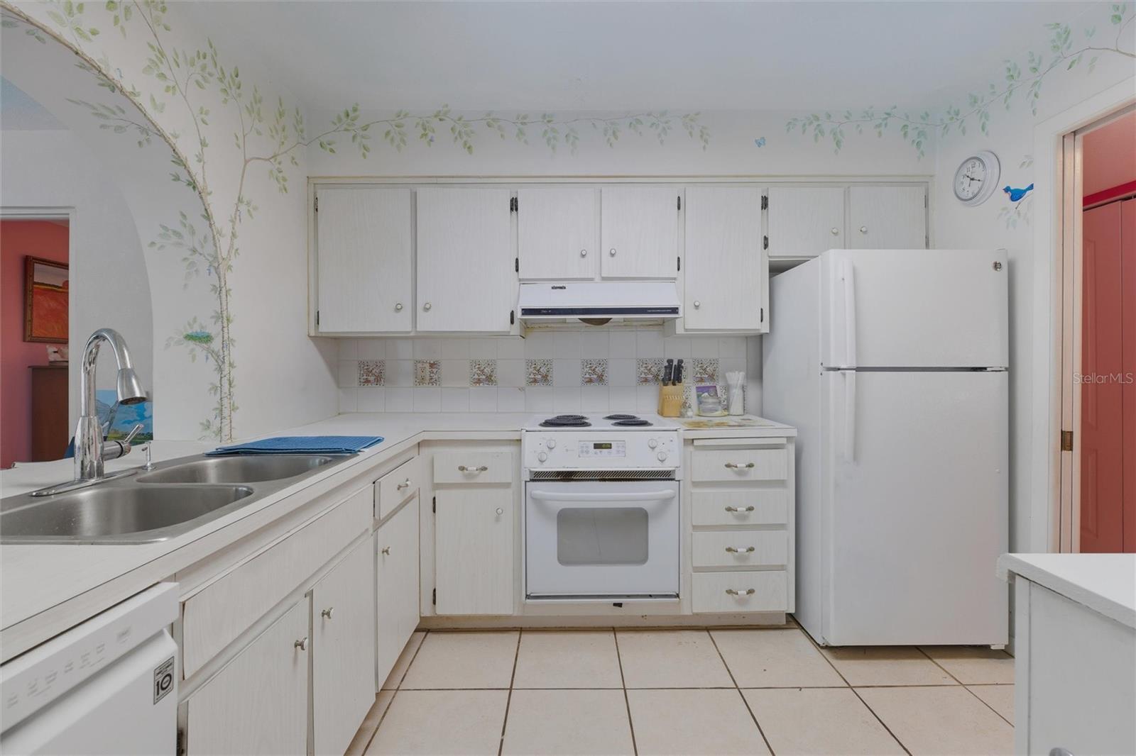 LAKEWOOD VILLAS III LW - Residential