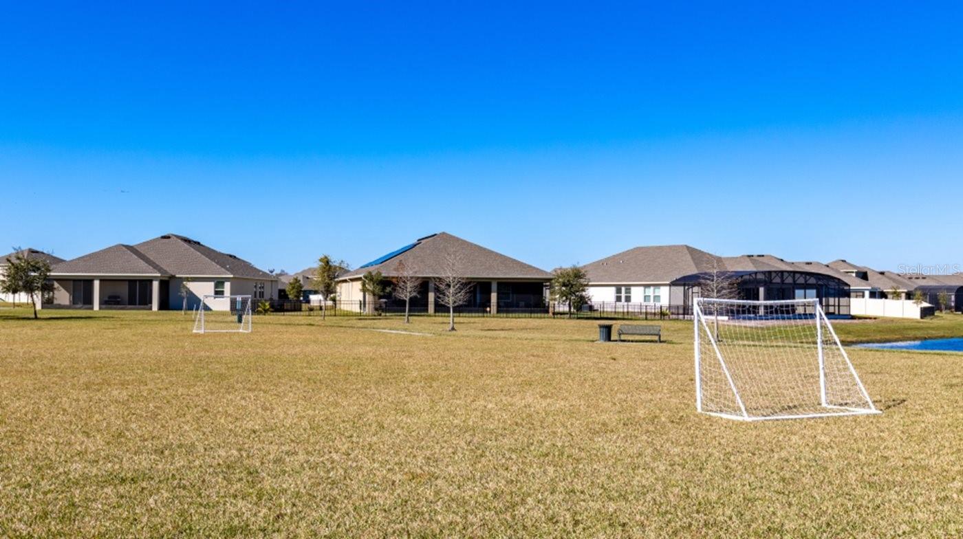 HUNT CLUB GROVES 50S - Residential
