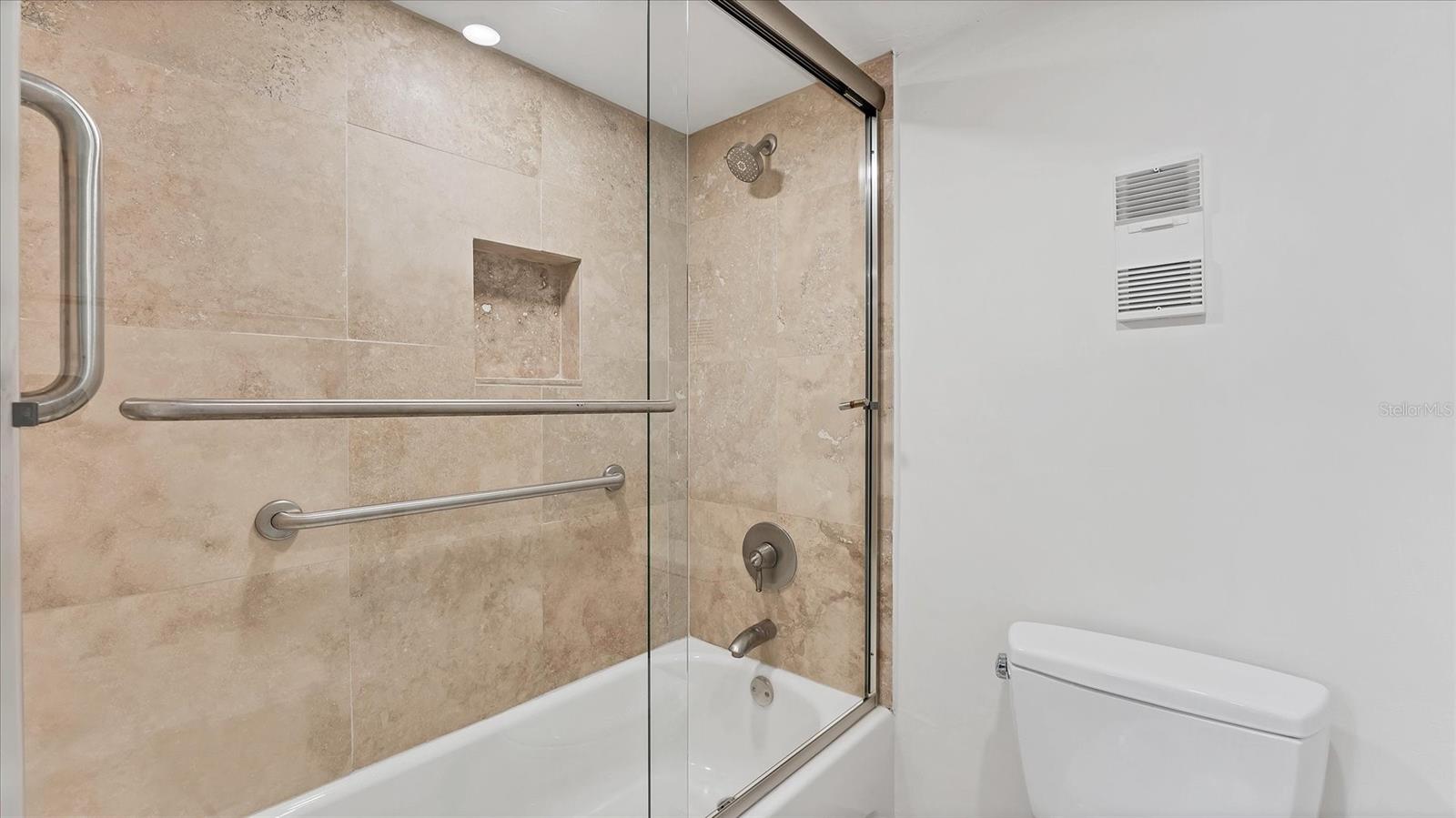 CONDO ON THE BAY TOWER I - Residential Lease