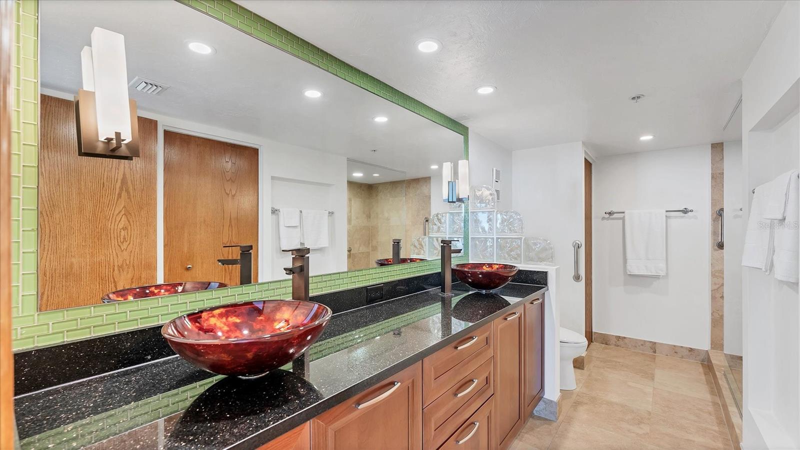 CONDO ON THE BAY TOWER I - Residential Lease