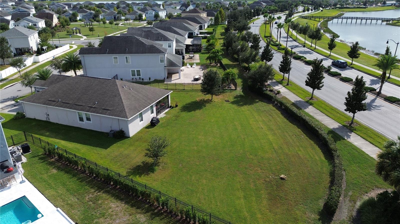 STOREY LAKE - Residential